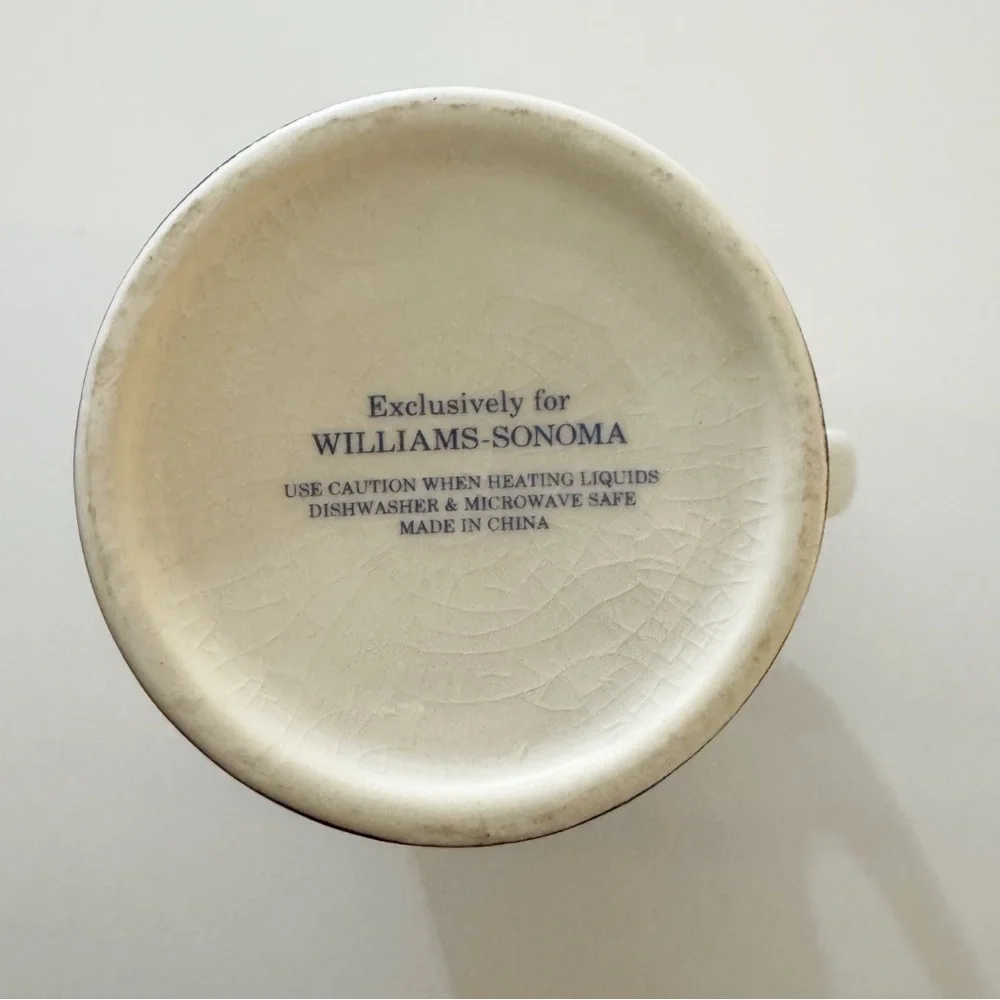Williams Sonoma Heirloom Royal Acanthus Tall Mug